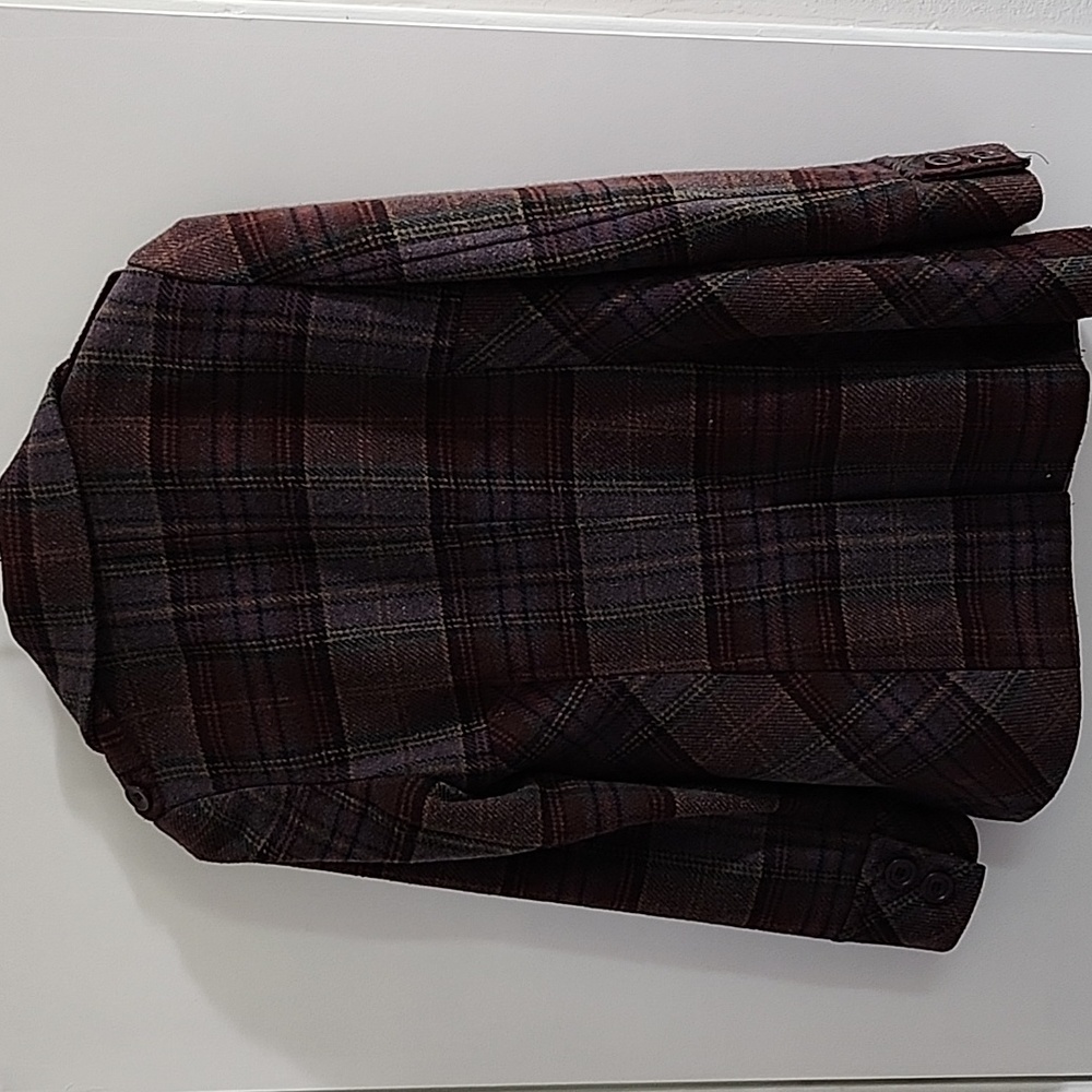 Coat - Picture 2 of 3